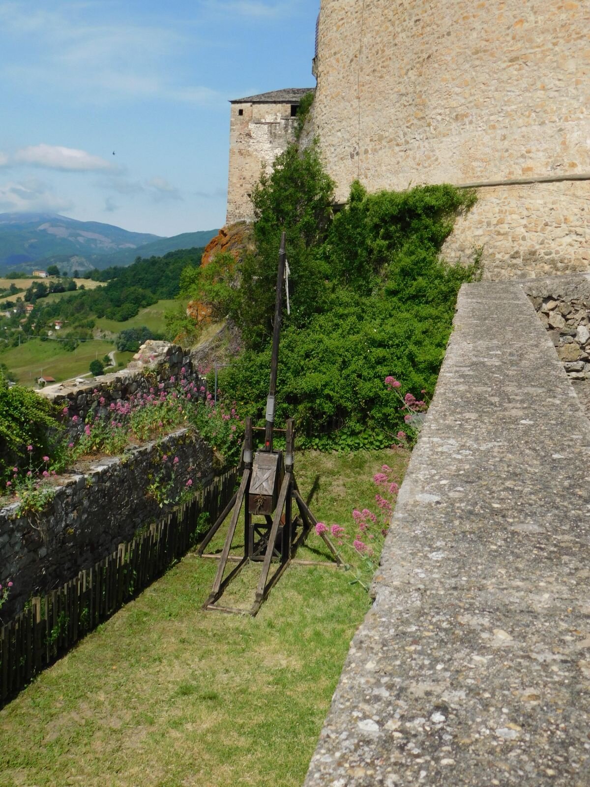 Italia - Labirinto della Masone e Castello di Bardi